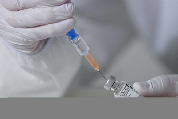 Figyelmeztetést adott ki az Europol koronavírus elleni oltáskampány kezdetén